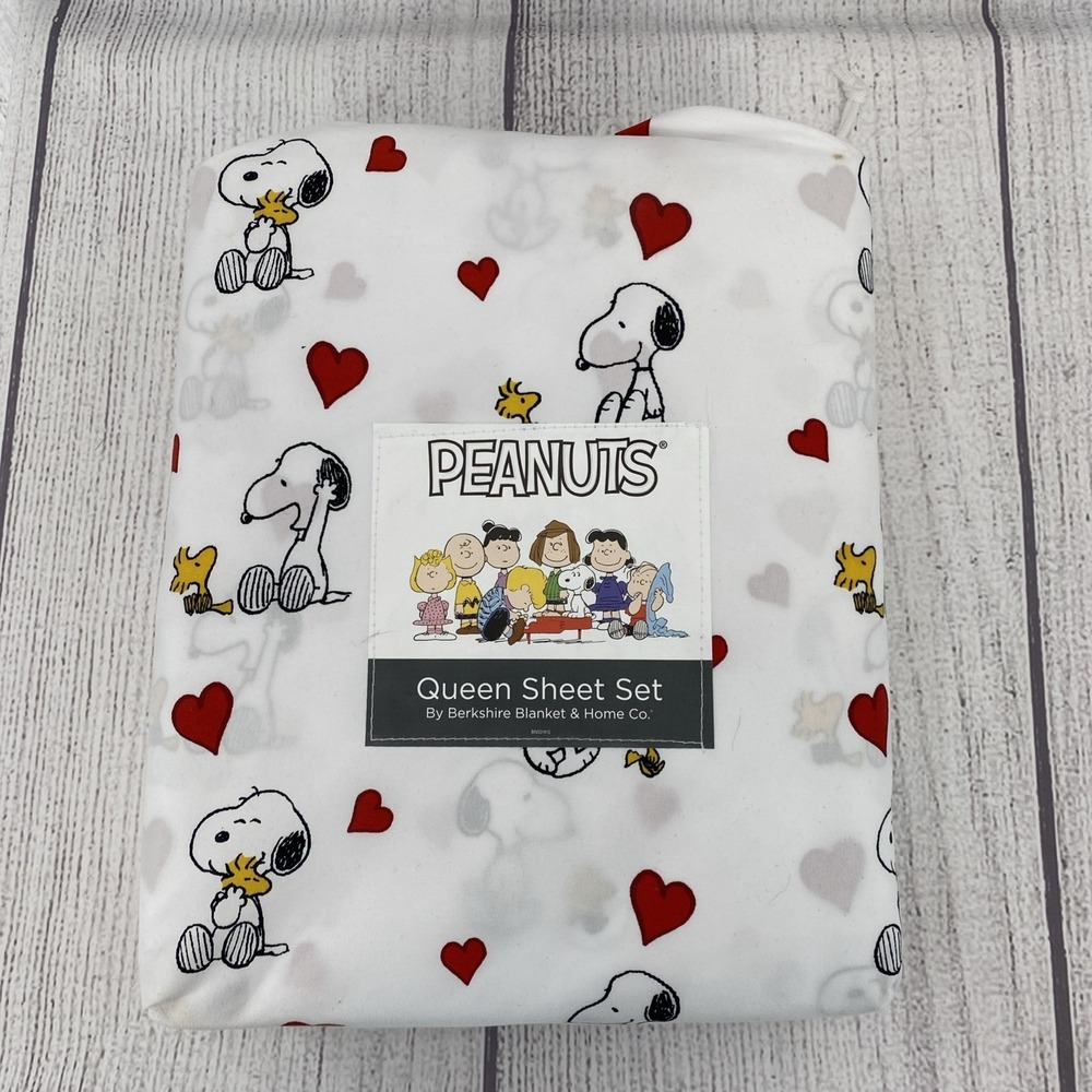 Peanuts Snoopy Sheet Set QUEEN White Woodstock Hearts Love Valentines Berkshire